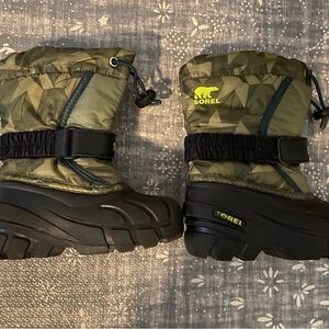 Sorel kids  Snow Boots